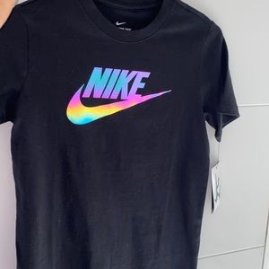 Nike 🤩 hologram tshirt